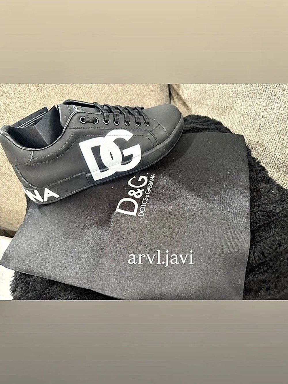 DC Sneakers in Black Like New
